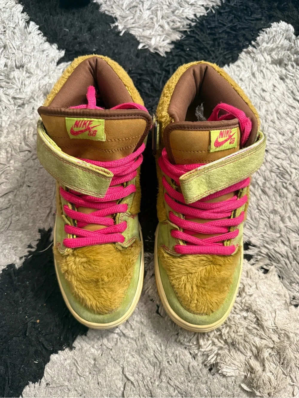 Size 9 - Nike Dunk Premium SB Mid Three Bears - Mama Bear